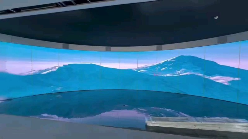 显示技术在现代生活中的革新与发展